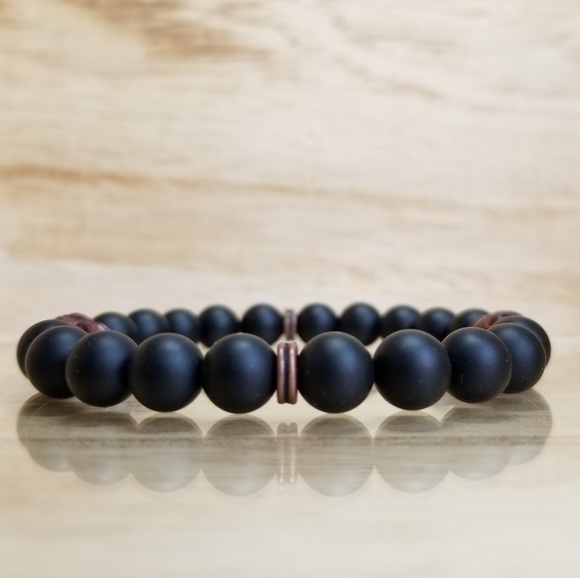 Carved Red Sandalwood & Black Onyx Stretc … - Picture 2 of 5